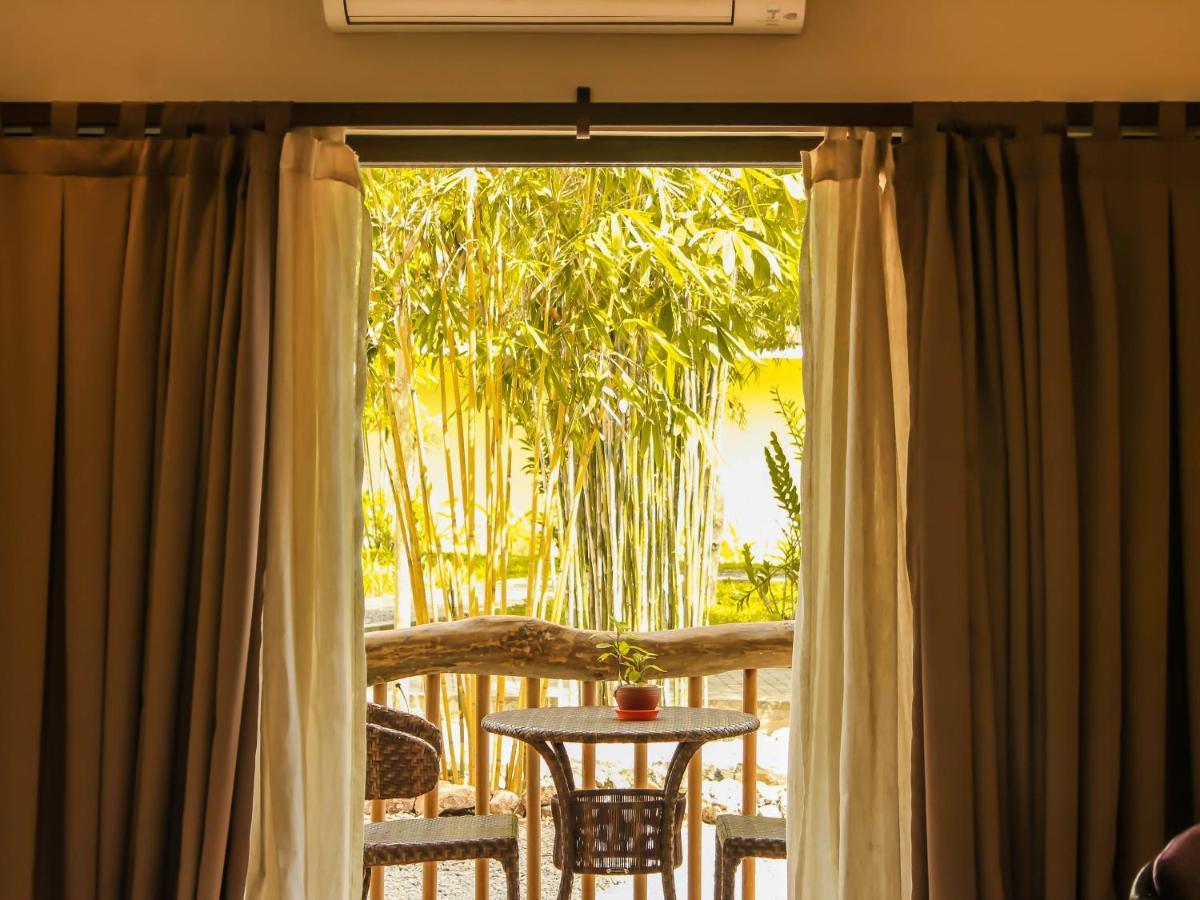 Bluewater Panglao Resort Екстер'єр фото